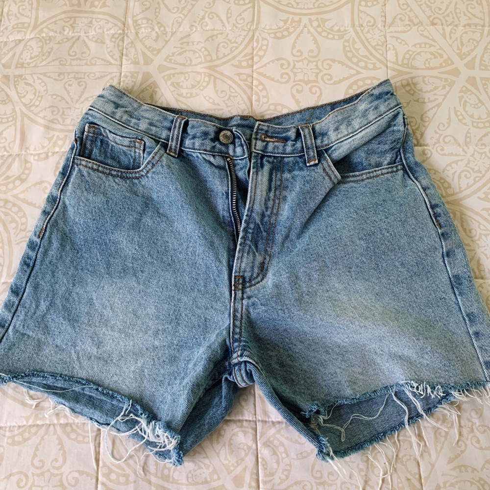 Brandy Melville J. Halt High-Rise Denim Shorts - Picture 2 of 5